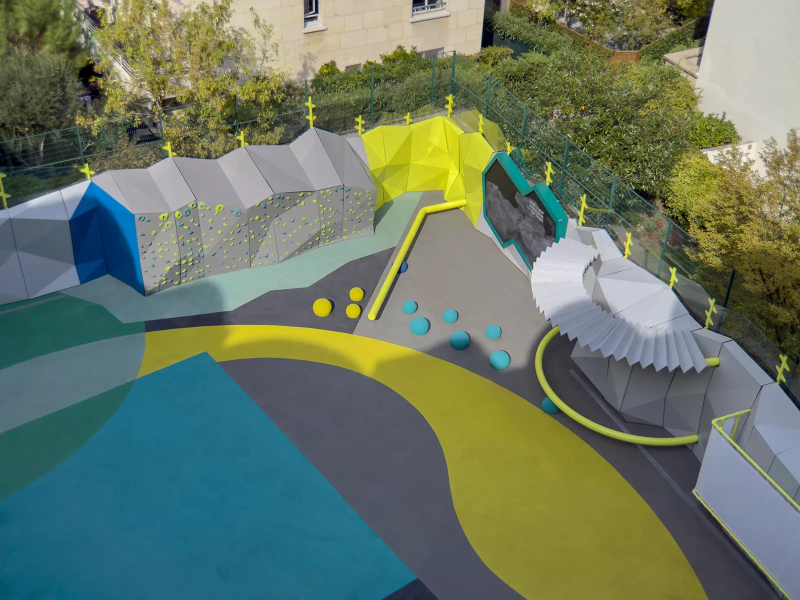 Vista detalle patio interior - COLOR_NIZACION | Galería de arquitectura Handmade Architecture