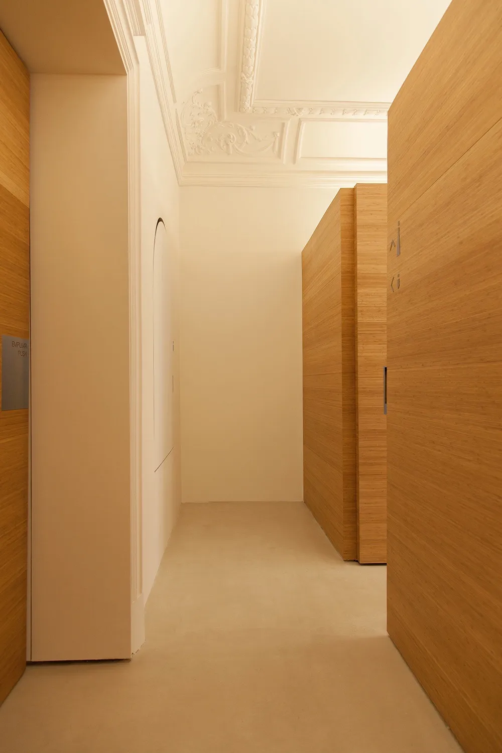 Zona cambiabebés. - Salon de Reinos | Galería de arquitectura Handmade Architecture