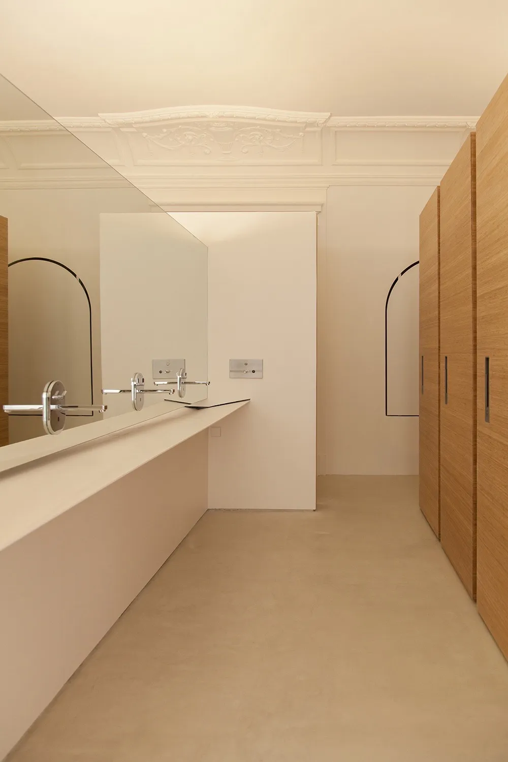 Zona aseos mujeres. - Salon de Reinos | Galería de arquitectura Handmade Architecture