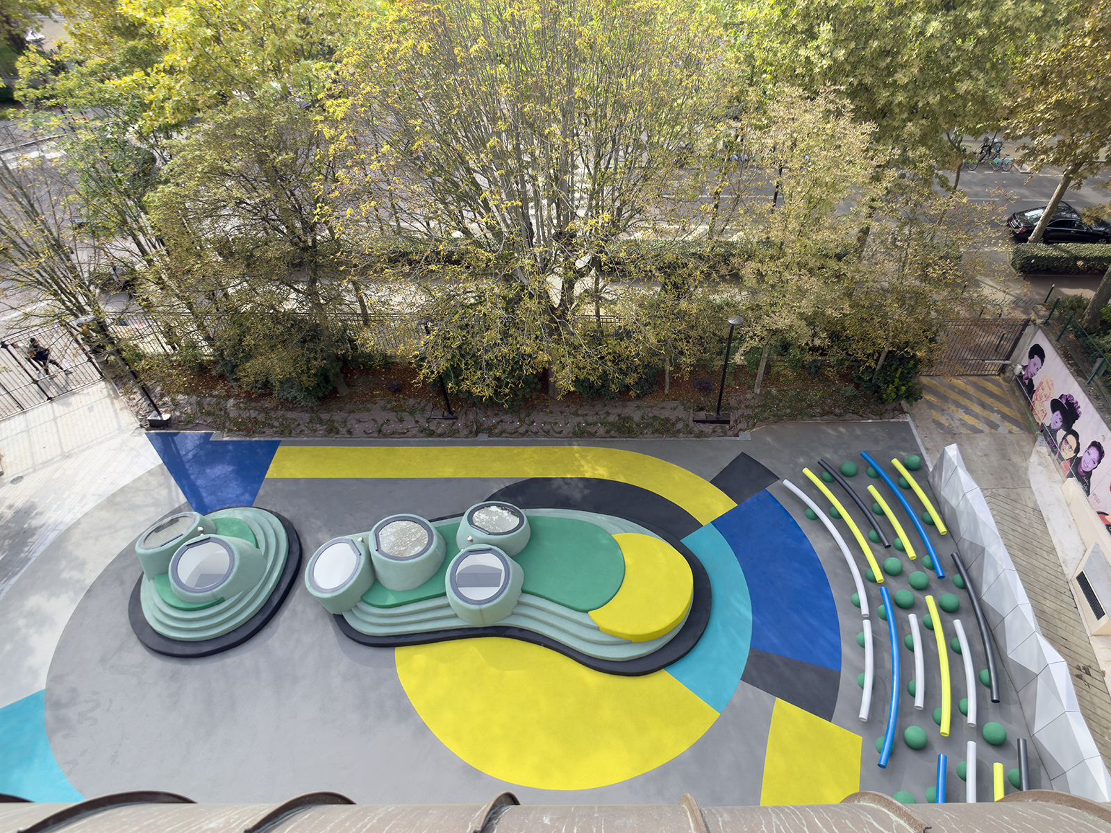 Se muestra en cualquier zona donde este la imagen y se tenga que mostrar un texto.